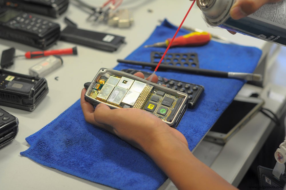 Spray Silicone Sealer: The Ideal Choice for Electronics Protection