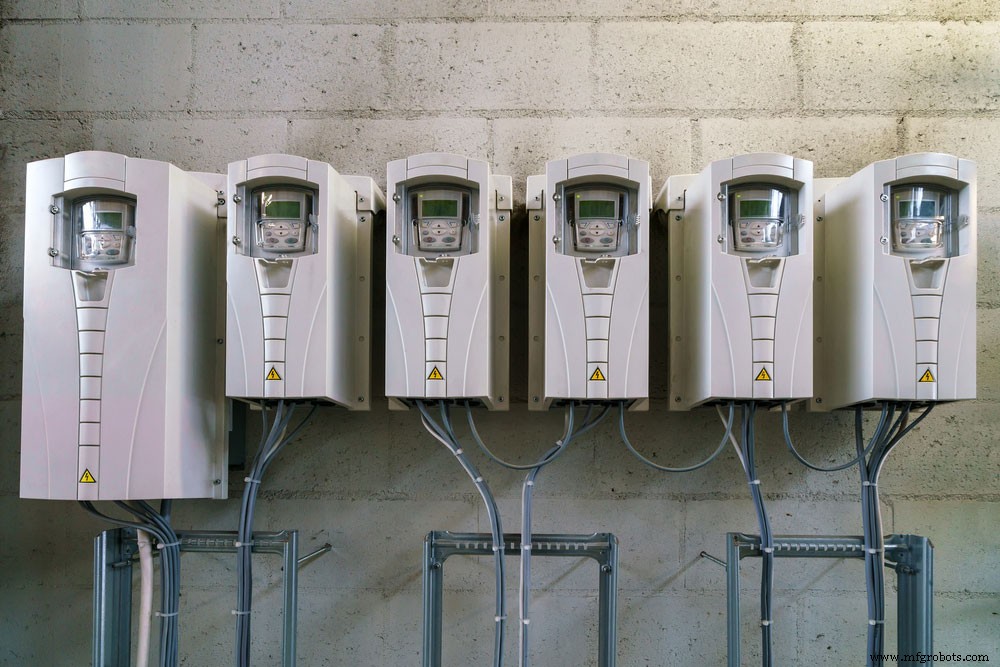 Single-Phase vs Three-Phase Power: Key Differences Explained