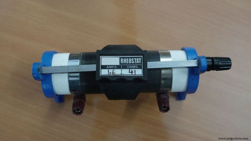 Transistor vs. Resistor: Key Differences Explained