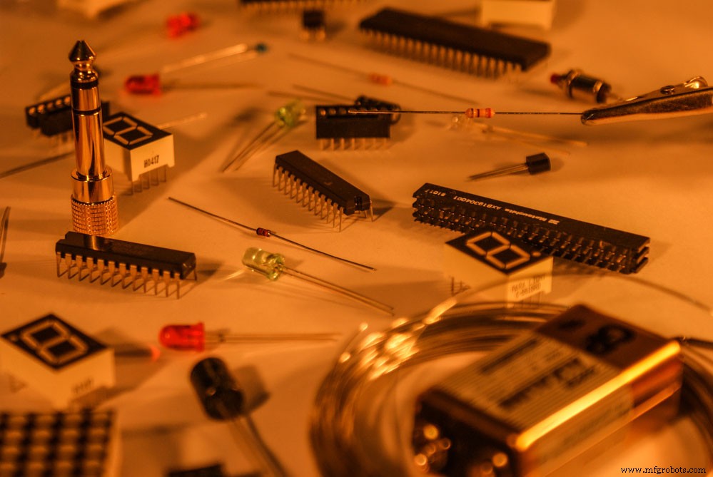 IC 4017 (CD4017) – Specs, Features & Application Guide