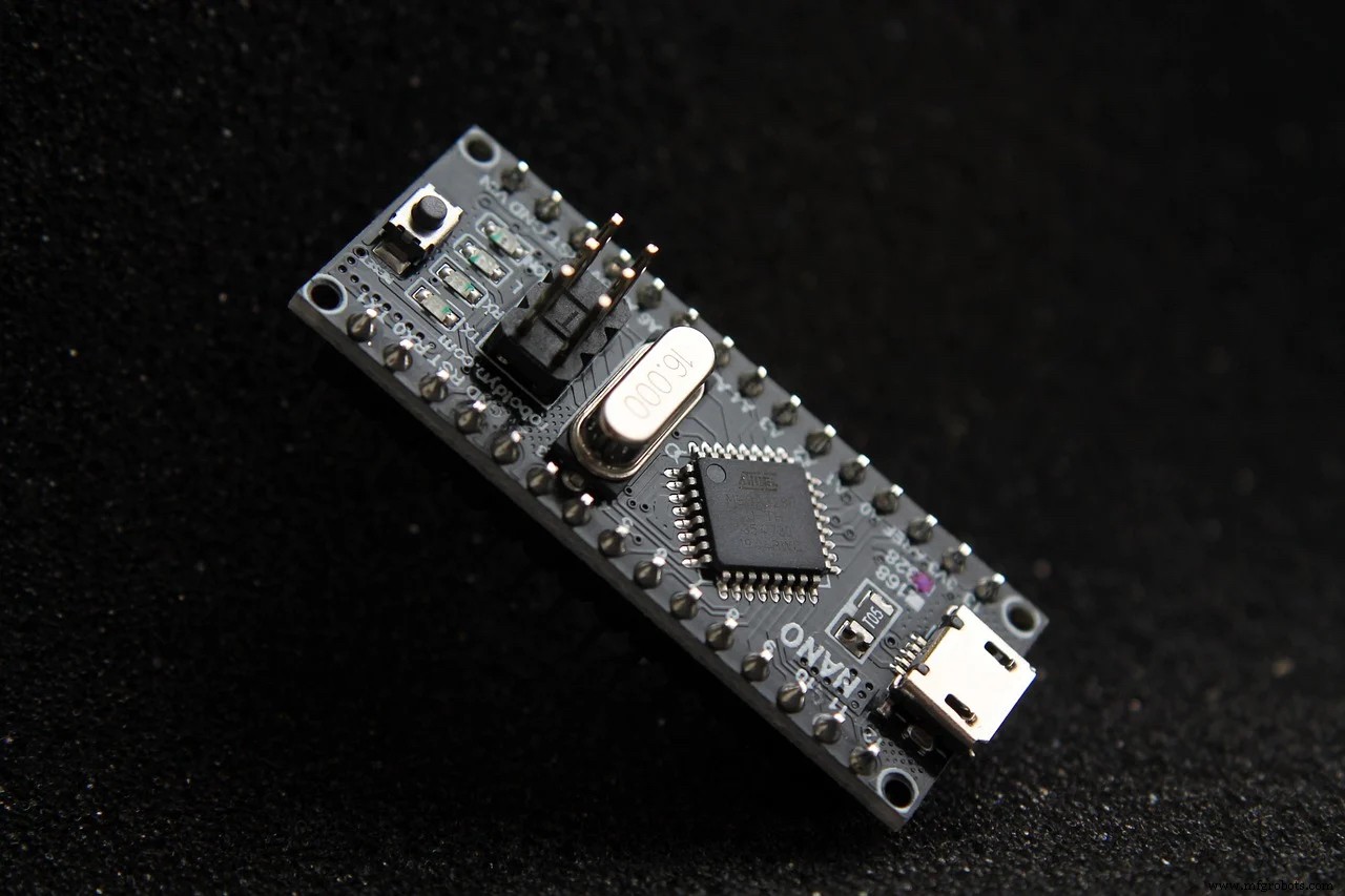 PIC16F877A Microcontroller: Core Features and Project Selection Guide