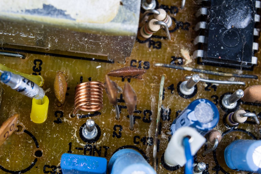 Electronic Circuits Demystified: The Complete Beginner’s Guide