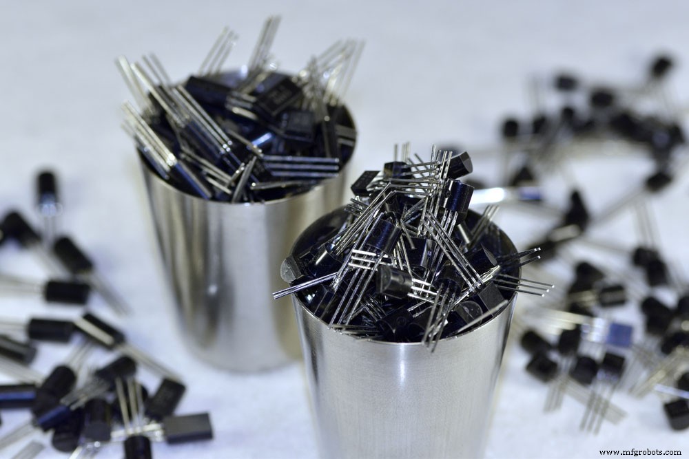 SL100 Transistor Explained: Design, Specs & Applications