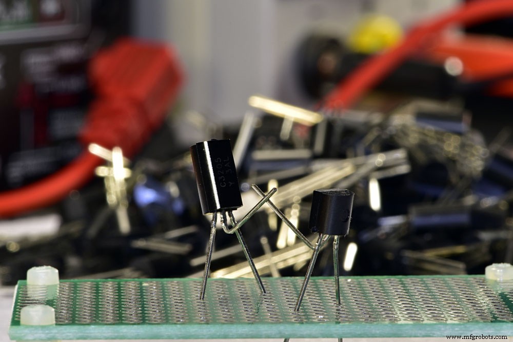 SL100 Transistor Explained: Design, Specs & Applications