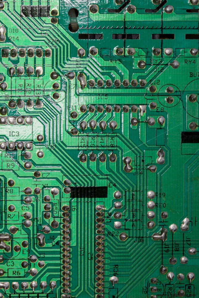 Flexible vs. Rigid PCBs: Key Differences and When to Choose Each