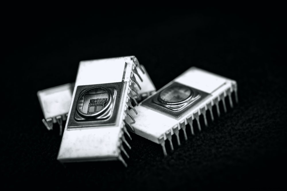 AT89C51 Microcontroller: Overview, Pinouts, Programming Tips & Alternatives