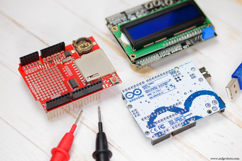 AT89C51 Microcontroller: Overview, Pinouts, Programming Tips & Alternatives