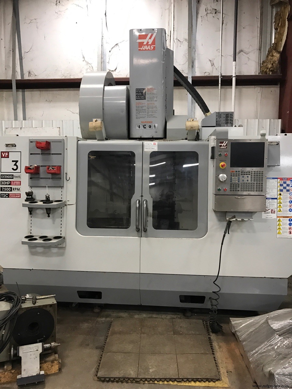 Why a Vertical Machining Center Is a Smart Investment for Your Manufacturing Shop