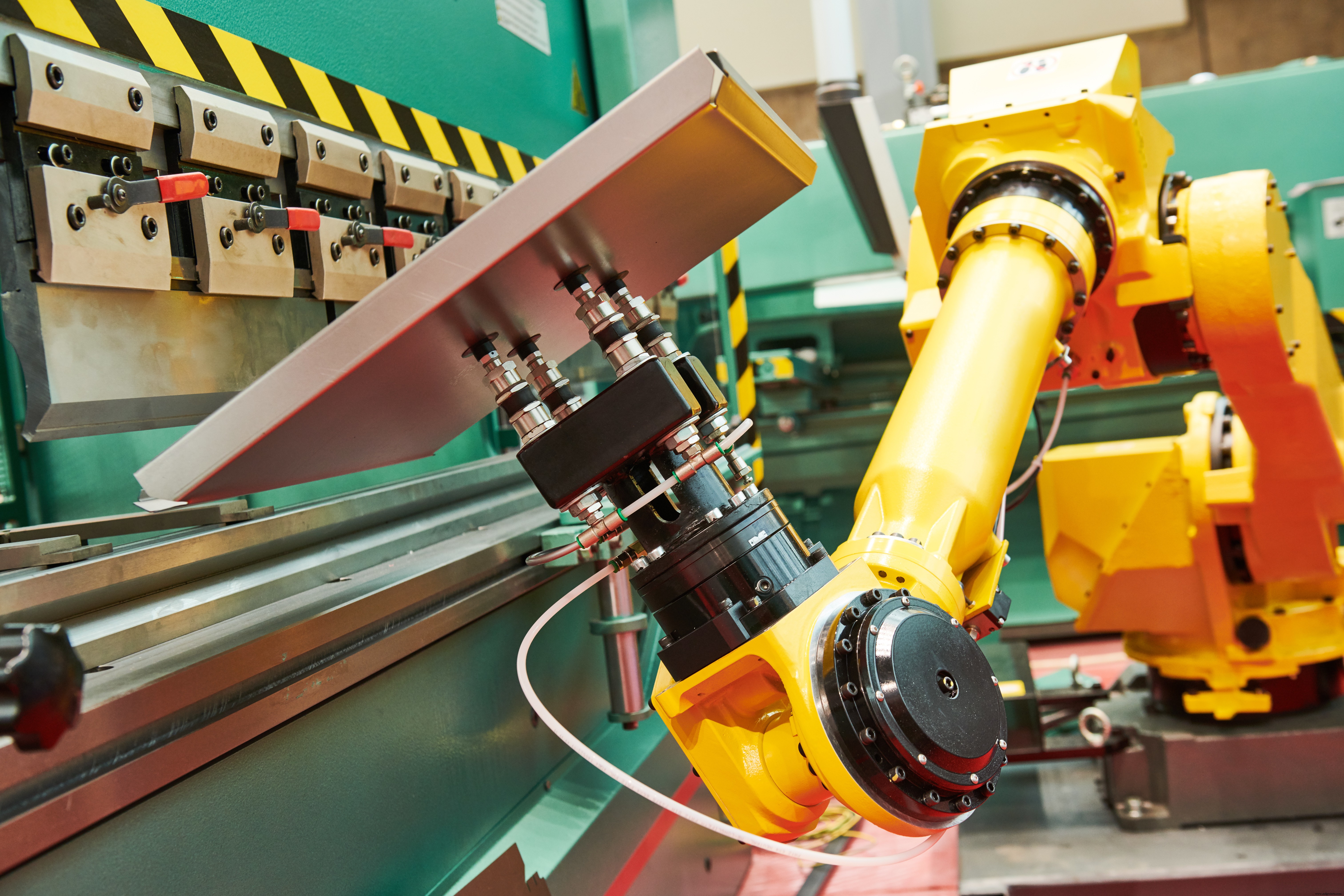 Choosing the Ideal Press Brake: Boost Production Speed & Efficiency with Confidence