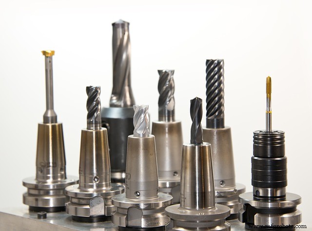 CNC Milling vs. Manual Milling: Choosing the Right Approach for Your Project