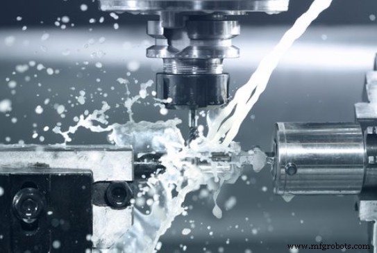 Essential Guide to Cutting Fluids for CNC Machining: Types, Functions & Selection Tips
