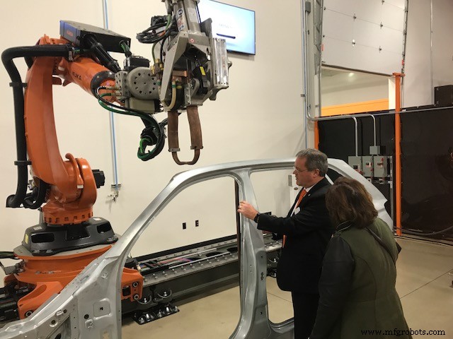 KUKA Debuts New Metal & Arc TechCenter with Live Robotics Demonstrations
