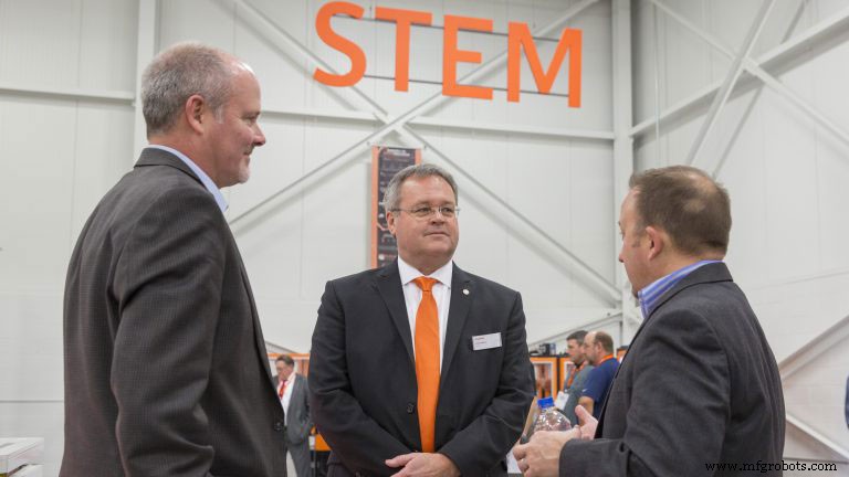 KUKA Debuts New Metal & Arc TechCenter with Live Robotics Demonstrations