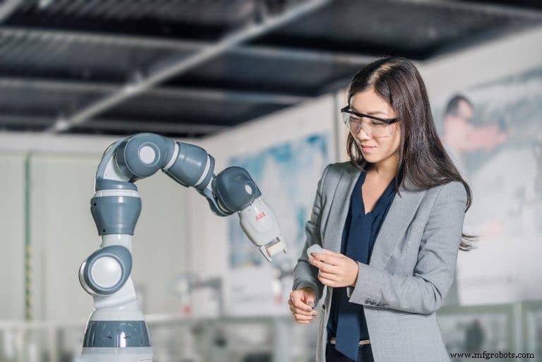 Collaborative Robots: Real Solutions for Workforce Shortages in Manufacturing