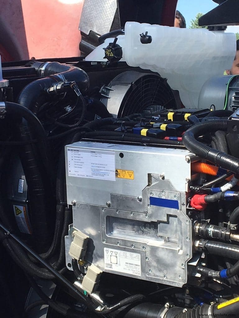 GM Boosts Collaborative Robots; Toyota Unveils Fuel Cell Truck – MBS Highlights