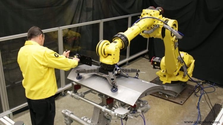 Non-Automotive Manufacturing Adopts Robotics to Boost Efficiency and Flexibility