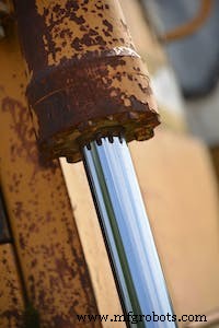 Prevent Hydraulic Cylinder Rod Bending by Managing Side Loads