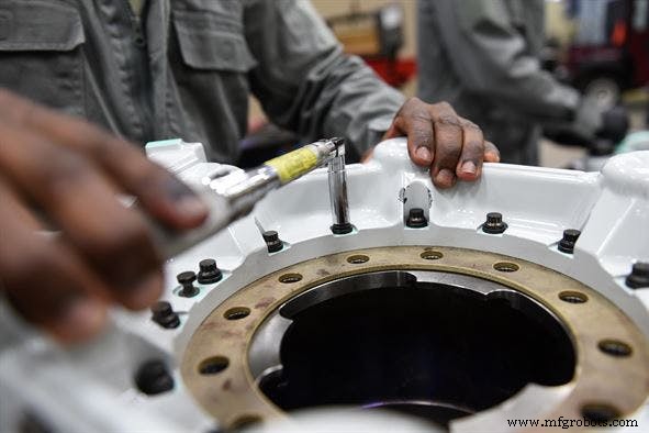 Choosing the Right Approach: Repair, Replace, or Rebuild Your Hydraulic Equipment