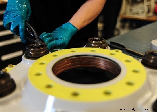 Hydraulic Contamination: Why Clean Fluid Is Crucial for Performance & Cost Savings