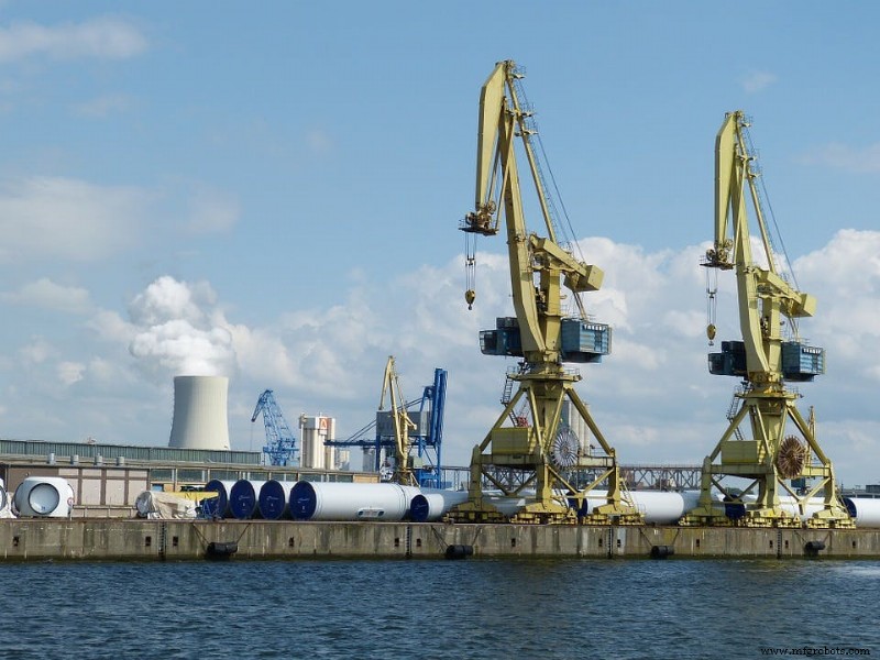 Essential Marine Cargo Crane Maintenance: Expert Tips for Reliable Operations