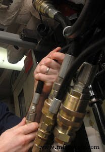 Professional Guide to Fixing Hydraulic Fitting Leaks Safely