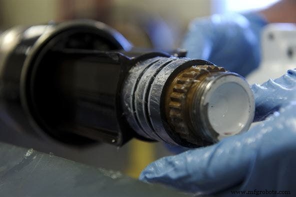 Preventing Hydraulic Fluid Leaks: Expert Strategies for Reliability and Cost Savings