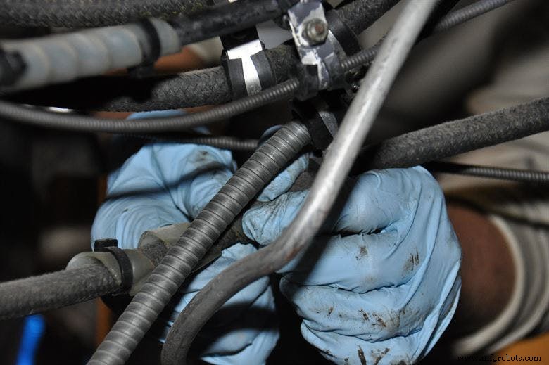 When to Replace Hydraulic Hoses: Expert Signs & Timelines