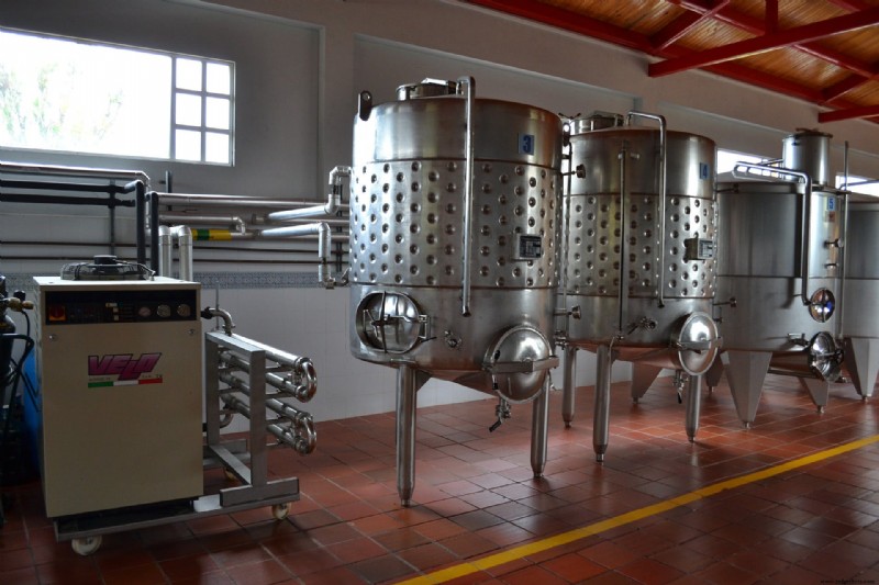 Hydraulic & Pneumatic Solutions for the Food & Beverage Industry