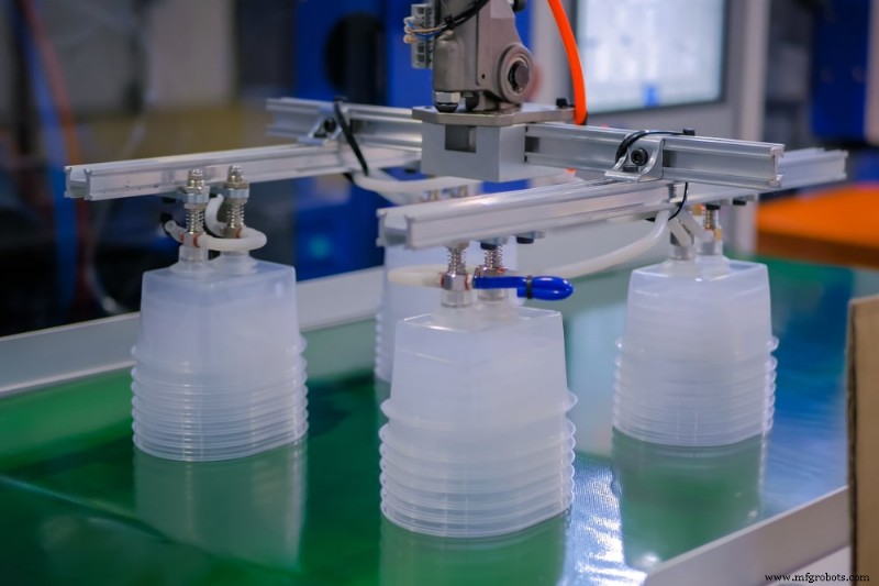 Expert Guide: Optimizing Thin-Wall Injection Molding for Quality and Cost Efficiency