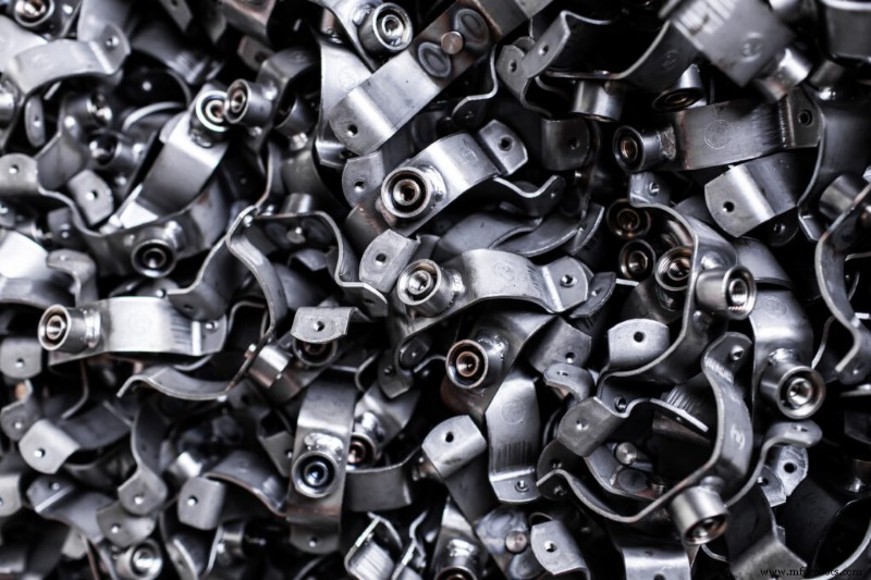 Metal 3D Printing vs. Metal Injection Molding: Choosing the Right Process for Your Project