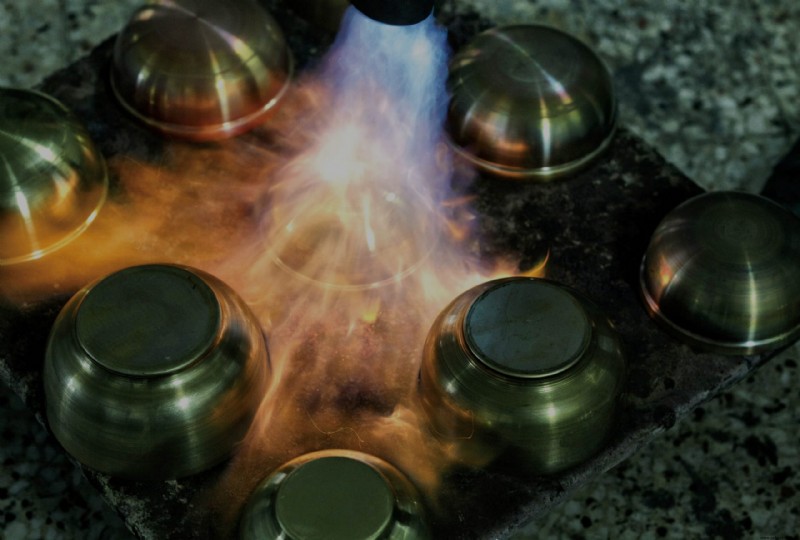 Thermoforming vs. Injection Molding: Expert Guide for Product Teams