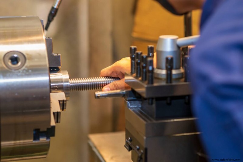 Optimizing CNC Machining: Design & Manufacturing Solutions for Sharp Inside Corners