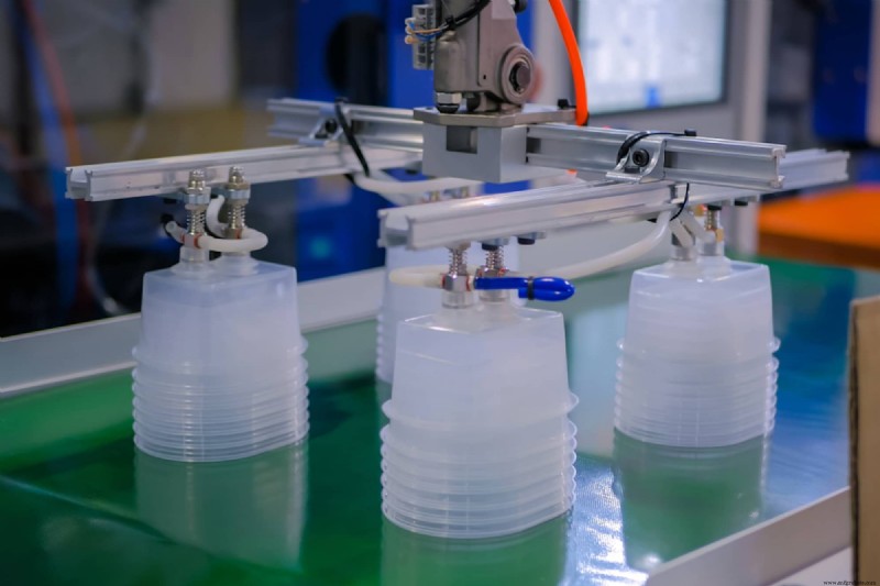 Boosting Production: How Automation Enhances Injection Molding Efficiency