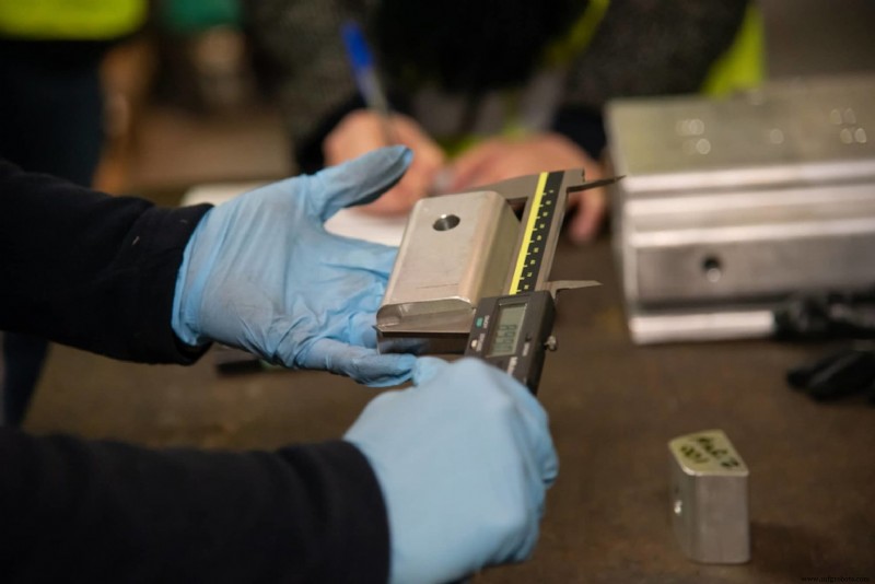 Comprehensive Guide to CNC Machining: Techniques, Applications & Best Practices