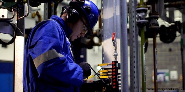 Swagelok Field Engineer Services: Enhancing Analytical Instrumentation for Peak Performance