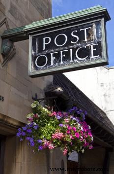 Understanding Office Maintenance: Key Tasks & Outsourcing Benefits