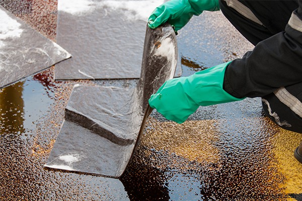 Why Industrial Workers Must Wear Gloves During Cleaning: 5 Essential Safety Reasons