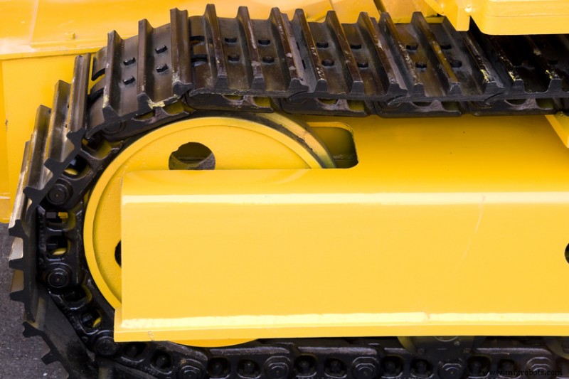 Cut Costs on Heavy Equipment Parts: Expert Tips for Bucket Pins, Engine Cylinders & More
