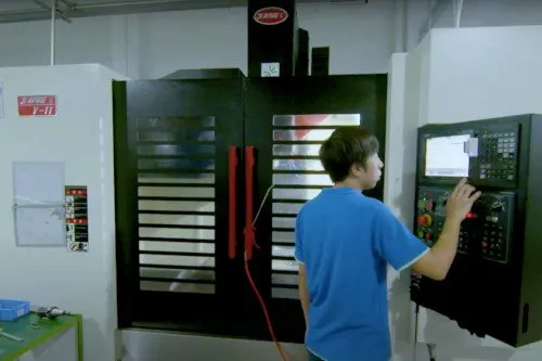 Mastering CNC Machining of Titanium: Alloy Selection & Tooling Tips for Durable Parts