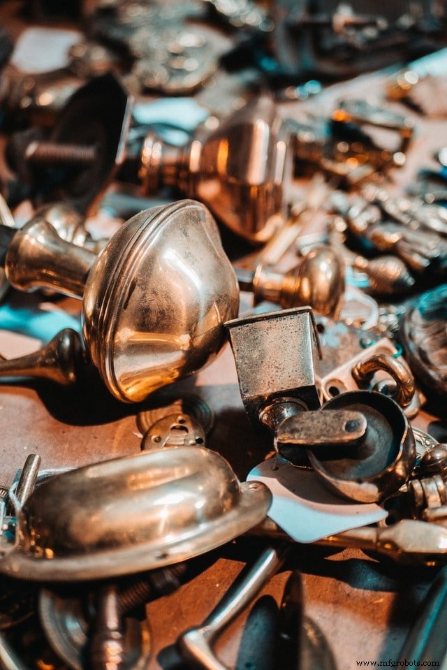 Brass vs. Bronze: Key Differences, Uses & Properties