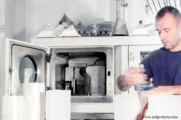 Professional Silicone Mold Creation Using Vacuum Casting Techniques