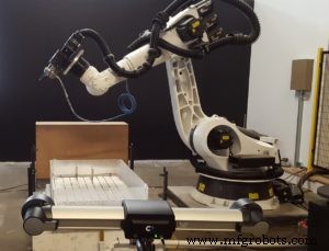 Robots vs CNC Machines: Who Leads in Modern Machining?