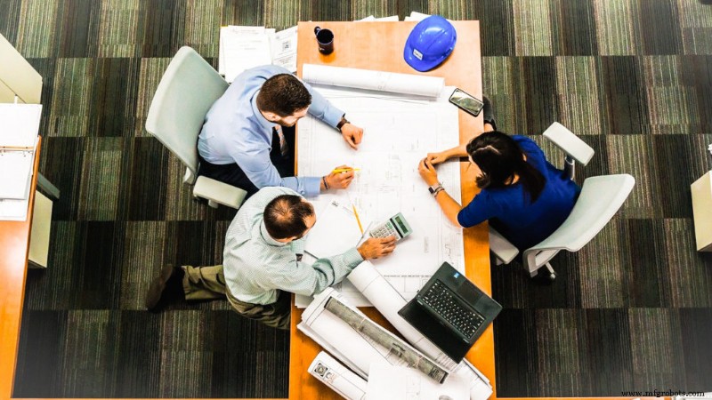 7 Expert Strategies to Rapidly Pivot Your Manufacturing with Robotics