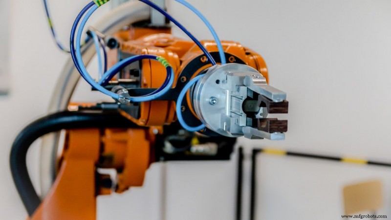 Robotic Onshoring: A Practical Guide for Modern Manufacturers