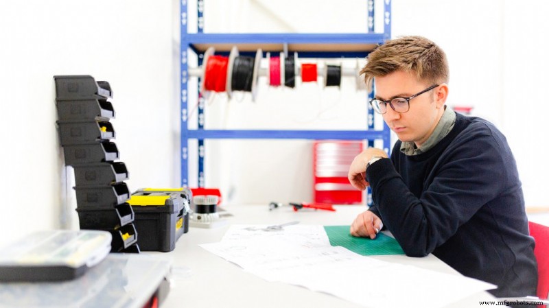 Choosing the Right Number of Axes for Your Robotic Positioner