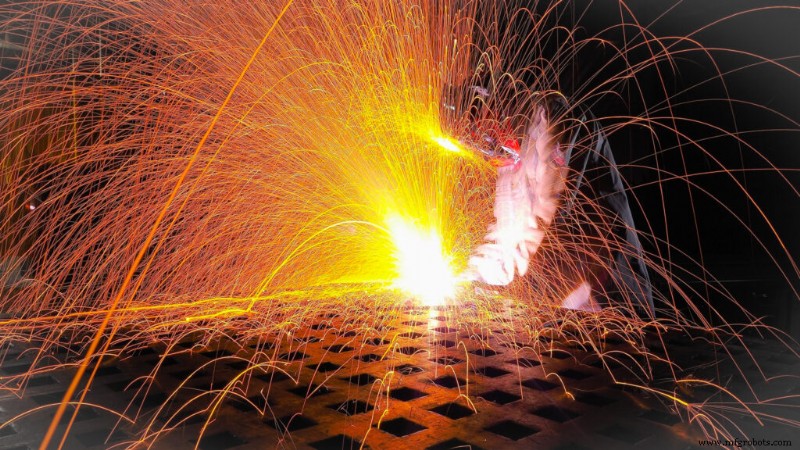 Eliminate Common Welding Defects with Spot Welding Robots