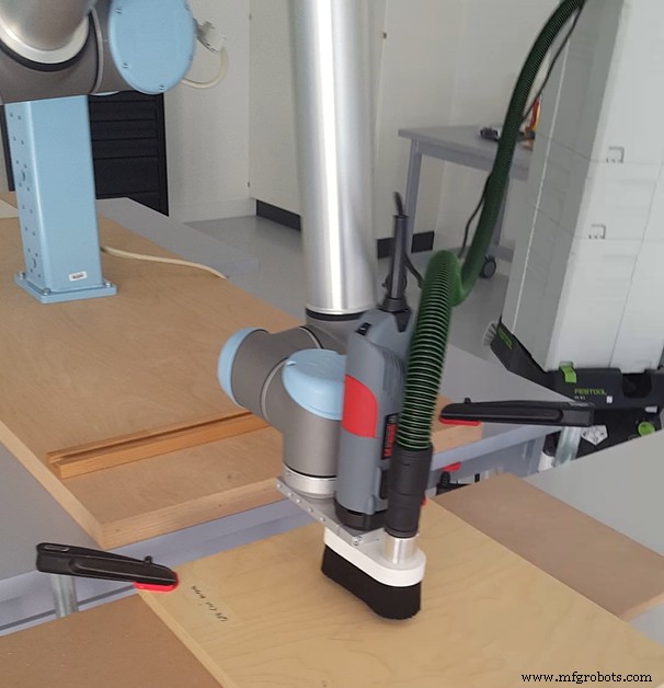 Engineer Achieves Clean, Dust-Free Robot Engraving Using RoboDK