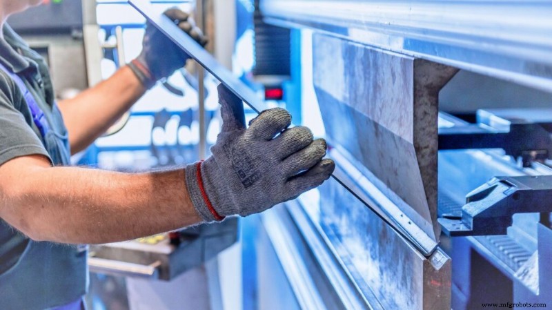 Accelerate Your Machine Shop s Efficiency with Smart Automation