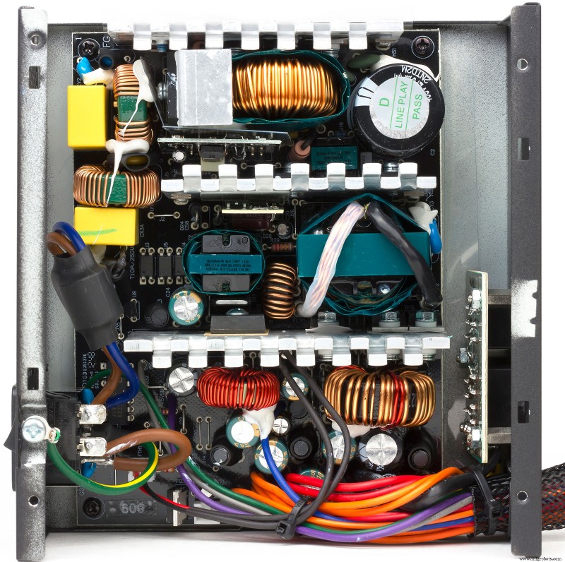 Linear vs. Switched‑Mode Power Supplies: Understanding SMPS Technology