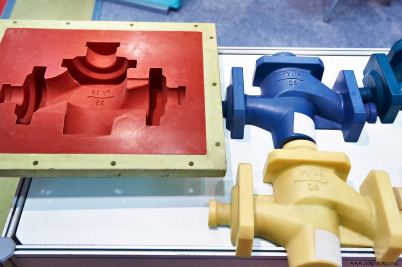 Injection Molding vs. 3D Printing: Choose the Best Manufacturing Process for Your Business